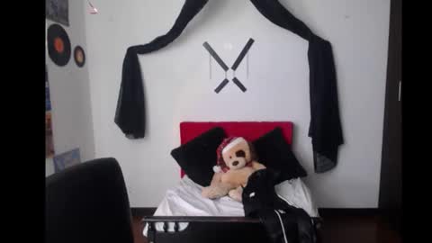 Snapshot of natalyescobar_lx chatting on 01.15.25 Nataly Escobar online show from 01.15.25