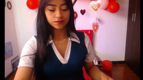 Snapshot of natalyescobar_lx chatting on 02.10.25 Nataly Escobar online show from 02.10.25