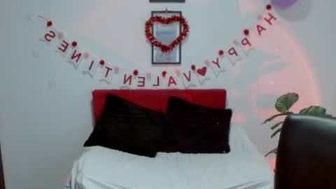 Snapshot of natalyescobar_lx chatting on 09.22.25 Nataly Escobar online show from 09.22.25