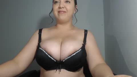 Snapshot of natasha9_ chatting on 02.08.25 NATTY online show from 02.08.25