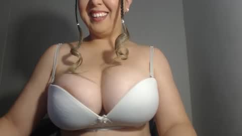 Snapshot of natasha9_ chatting on 09.22.25 NATTY online show from 09.22.25
