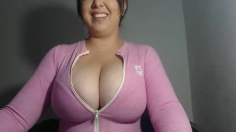 Snapshot of natasha9_ chatting on 09.25.25 NATTY online show from 09.25.25