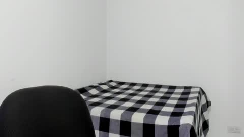 Snapshot of natasha_su chatting on 01.14.25 Natalia online show from 01.14.25