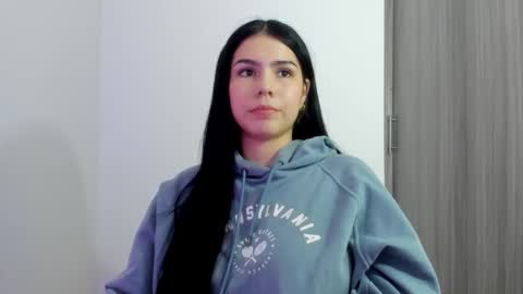 Snapshot of natasha_su chatting on 10.08.25 Natalia online show from 10.08.25