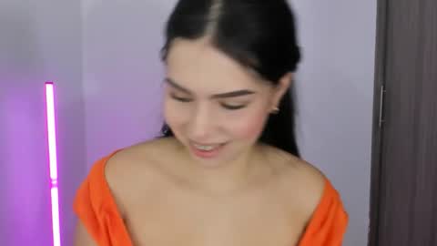 Snapshot of natasha_su chatting on 11.13.25 Natalia online show from 11.13.25