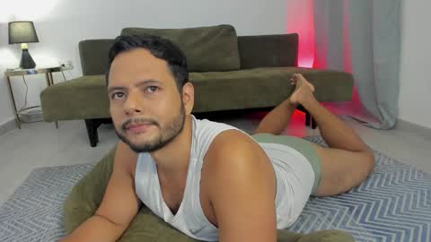 Snapshot of nate_ocean chatting on 11.25.25 Nate Ocean online show from 11.25.25