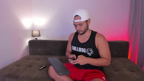 Snapshot of nate_ocean chatting on 11.30.25 Nate Ocean online show from 11.30.25