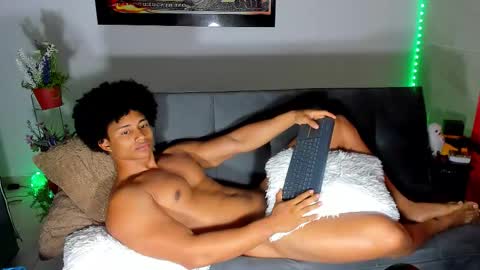 Snapshot of nathan_sexy247 chatting on 10.19.25 Nathan online show from 10.19.25