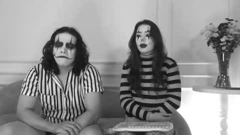 Snapshot of natysnow chatting on 09.09.25 IG nattichips online show from 09.09.25