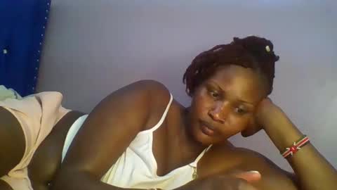Snapshot of naughty8779 chatting on 10.05.25 naughty8779 online show from 10.05.25