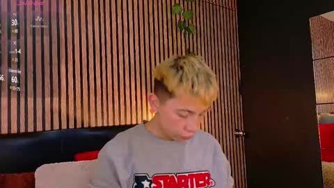 Christopher  Chris online show from 02.21.25