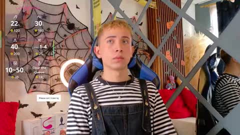 Christopher  Chris online show from 10.16.25