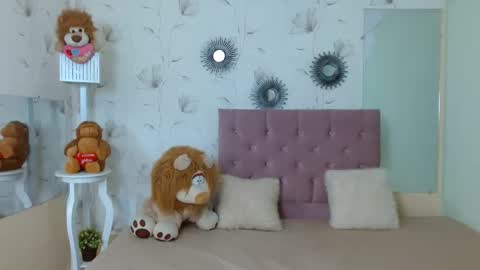 Zoe online show from 01.14.25