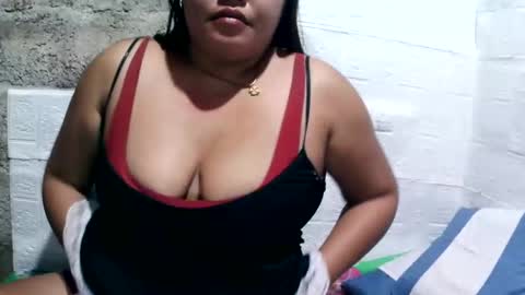 Snapshot of naughty_baby25 chatting on 01.26.25 Hannah online show from 01.26.25