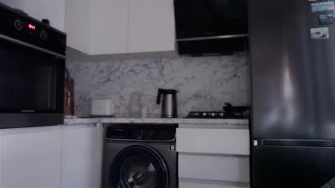 Snapshot of naughty_christie chatting on 10.09.25 Chris Carrie online show from 10.09.25