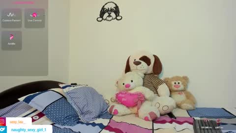 Snapshot of naughty_sexy_girl_1 chatting on 03.01.25 Lau online show from 03.01.25
