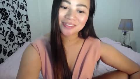 Snapshot of naughtyandsweetx chatting on 01.14.25 May online show from 01.14.25