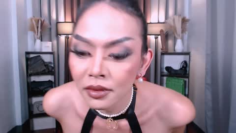 Snapshot of naughtyaurora69 chatting on 01.05.25 NaughtyAurora online show from 01.05.25
