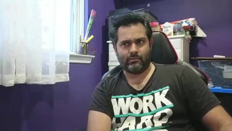 Snapshot of naughtydesicock chatting on 01.04.25 sakhtlaundaz online show from 01.04.25