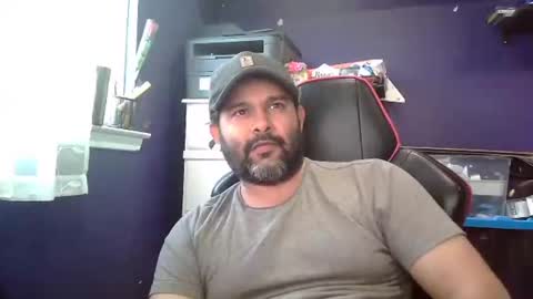 Snapshot of naughtydesicock chatting on 01.18.25 sakhtlaundaz online show from 01.18.25