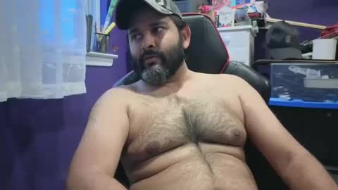 Snapshot of naughtydesicock chatting on 02.14.25 sakhtlaundaz online show from 02.14.25