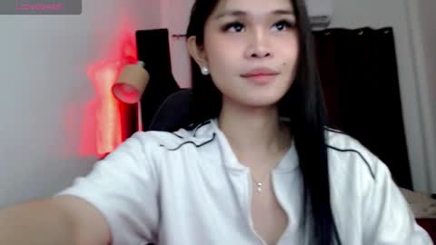 Snapshot of naughtymira888 chatting on 09.20.25 your girlfriend mira online show from 09.20.25