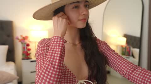 Snapshot of naughtysammx chatting on 01.21.25 Naughty Samm online show from 01.21.25