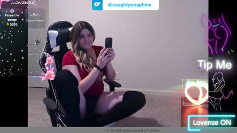 Snapshot of naughtyseraphine chatting on 02.01.25 NaughtySeraphine online show from 02.01.25