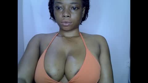 Snapshot of naughtyxcuntx chatting on 10.10.25 naughtyxcuntx online show from 10.10.25