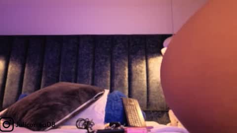 Juli  online show from 11.20.25