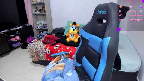 Geek Nicole    im Neeko UwU online show from 11.10.25