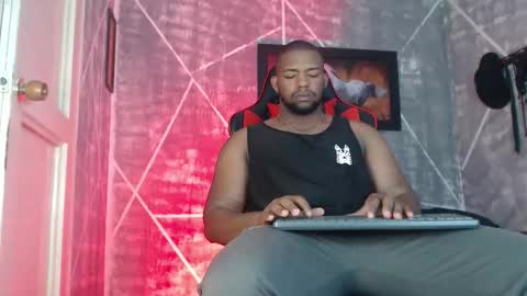 Snapshot of negritomeloso_k18 chatting on 11.22.25 negritomeloso_k18 online show from 11.22.25