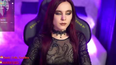 Snapshot of nelle_ chatting on 10.09.25    online show from 10.09.25