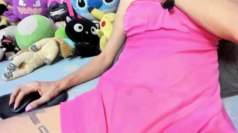 Snapshot of neneriko666 chatting on 02.12.25 Ariana Unicorn Pics Videos click Show More online show from 02.12.25