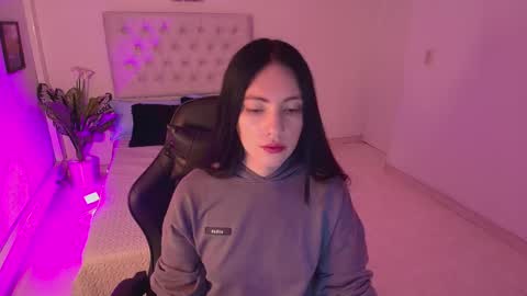 Snapshot of neo_sarah chatting on 03.12.25 neo_sarah online show from 03.12.25