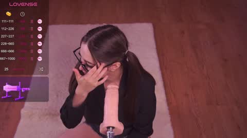 Snapshot of nerdy_freyua chatting on 09.11.25 Lina Liza Emily and Grace online show from 09.11.25