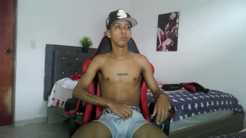 Snapshot of nerek_master chatting on 10.04.25 nerek master online show from 10.04.25
