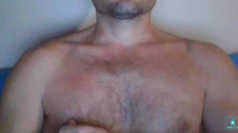 Snapshot of newtyguy90 chatting on 01.12.25 newtyguy90 online show from 01.12.25