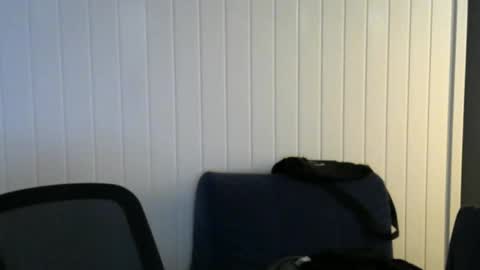 Snapshot of nezvers chatting on 01.08.25 YouPick online show from 01.08.25