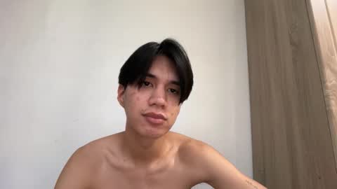 Snapshot of nhicolasklyde chatting on 10.10.25 nhicolasklyde online show from 10.10.25