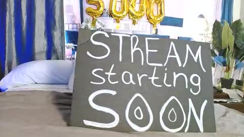 Snapshot of niceandsavvy chatting on 10.12.25 NICE AND SAVVY online show from 10.12.25