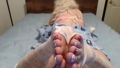 Snapshot of nicedickguy98 chatting on 02.13.25 Ava Angel online show from 02.13.25