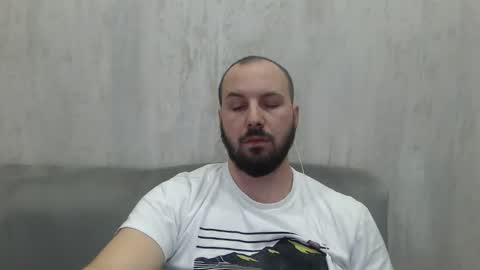 Snapshot of nickolas22 chatting on 11.19.25 Julian online show from 11.19.25