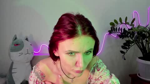 Snapshot of nicky_weekends chatting on 12.12.24 Nicky Weekends online show from 12.12.24