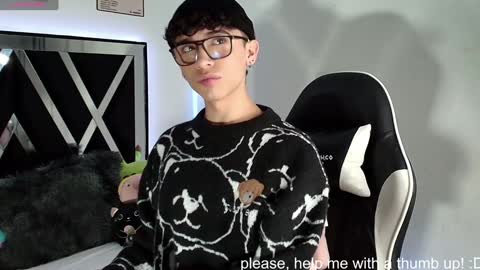 Snapshot of nico_cruz chatting on 12.06.24 nico online show from 12.06.24