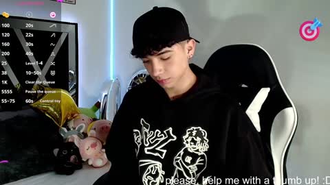 Snapshot of nico_cruz chatting on 12.11.24 nico online show from 12.11.24