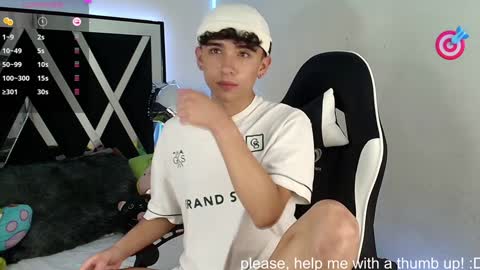 Snapshot of nico_cruz chatting on 12.19.24 nico online show from 12.19.24