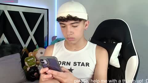 Snapshot of nico_cruz chatting on 12.22.24 nico online show from 12.22.24