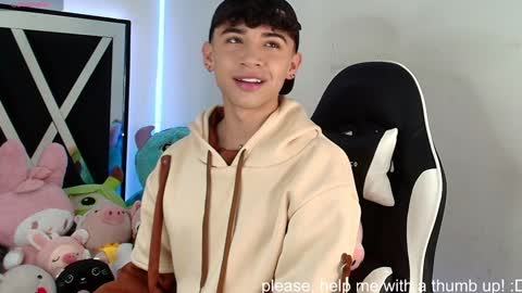 Snapshot of nico_cruz chatting on 12.27.24 nico online show from 12.27.24