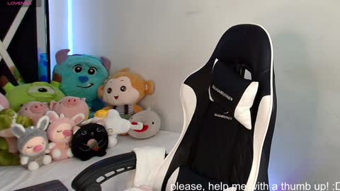 Snapshot of nico_cruz chatting on 12.29.24 nico online show from 12.29.24